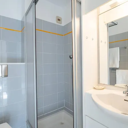 La Trinite-sur-mer, 3 Pieces Duplex, 4 Pers, Balcon, Parking, Proche Plages - Fr-1-477-157 *